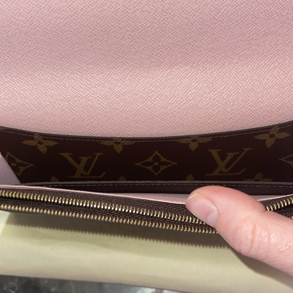 Louis Vuitton wallet - Picture 6 of 8